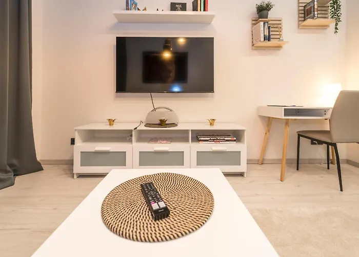 Cozy And Bright Apartment
